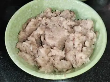 Make A fish dumpling step 1