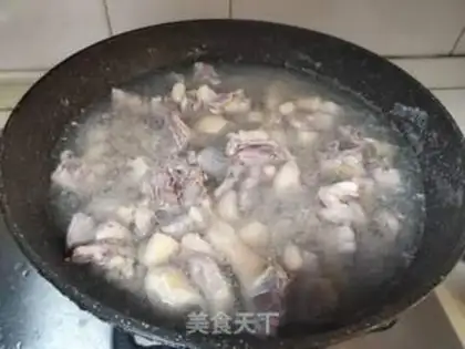 Make A young, red duck step 1