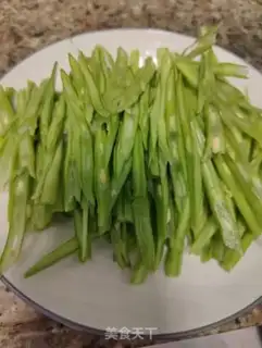 Make Four seasons of bean fried meat step 0