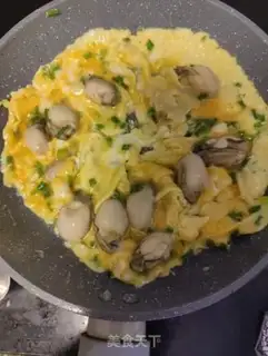 Make Fried eggs step 5