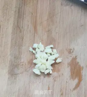 Make Garlic oil step 1