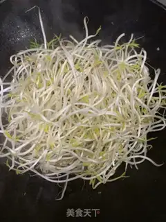 Make The bean sprouts are fried step 2