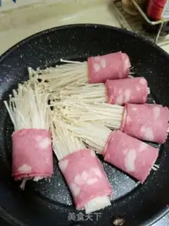 Make Bacon pins and mushrooms step 4