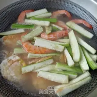 Make Shrimp omelet noodles step 11