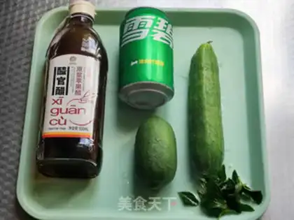 Make A cucumber with vinegar step 0