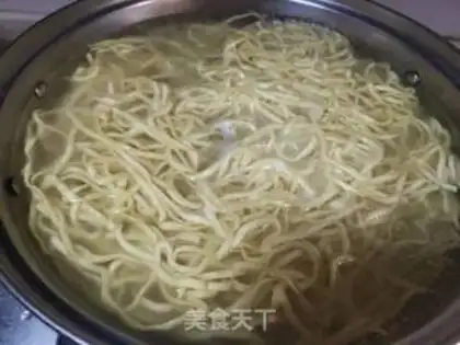 Make cucumber noodle step 2