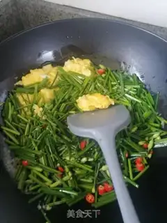 Make Scrambled eggs step 3
