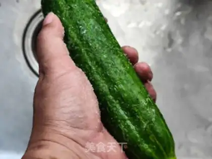 Make A cucumber with vinegar step 1