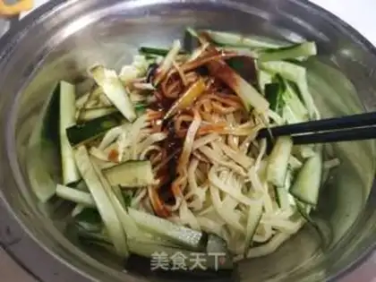 Make cucumber noodle step 6