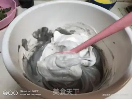 Make Charcoal roll step 6