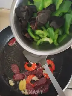 Make Shrimp sausage fried lantern pepper step 7