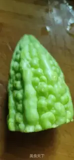 Make Squids mixed with bitter melons step 1