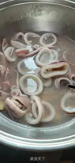 Make Squids mixed with bitter melons step 3