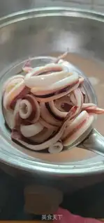 Make Squids mixed with bitter melons step 4