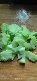 Make Squids mixed with bitter melons step 5