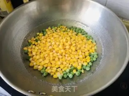 Make Peaches fried corn step 0