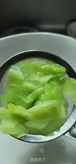 Make Squids mixed with bitter melons step 7