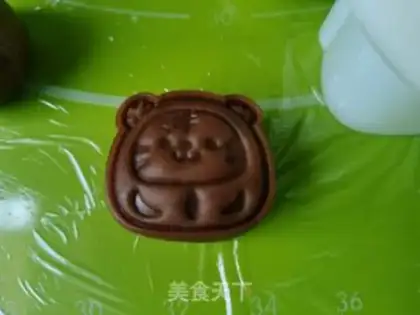 Make Black Sugar Hill moon cake step 7