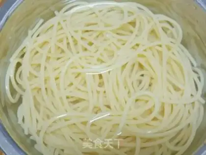 Make Shrimp-snack-snack-snack pasta step 4