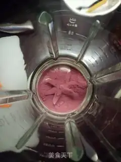 Make Apple carrot beet juice step 1