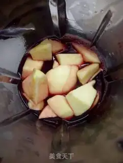 Make Apple carrot beet juice step 3