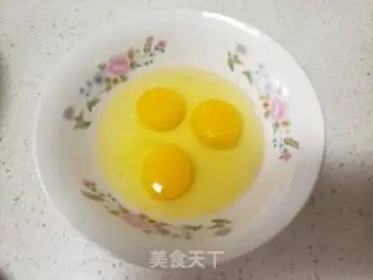 Make Fried eggs with moss step 2