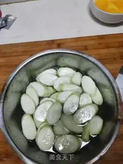 Make Smelt fried eggs step 2