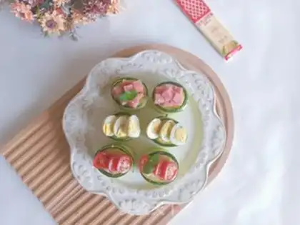 Make cucumber mashed salad sushi step 9