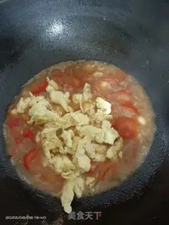 Make Tomato fried eggs step 7