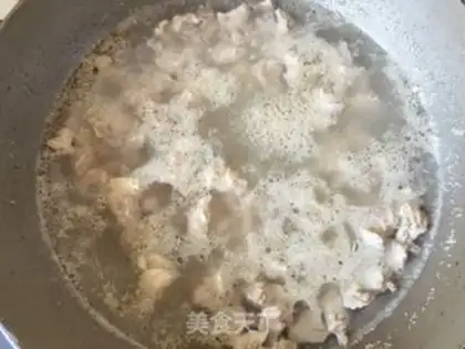 Make Carrot potatoes, lamb stew step 2