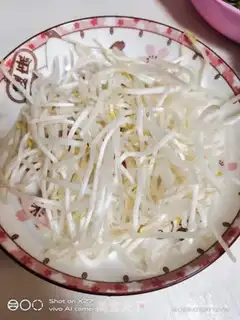 Make Garlic bean sprouts step 3