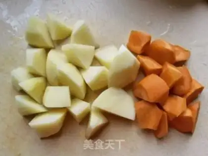 Make Carrot potatoes, lamb stew step 4