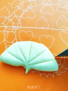 Make A leaf clip step 13