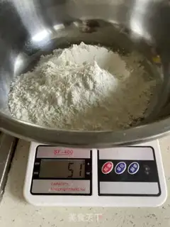 Make Cinnamon rolls step 1