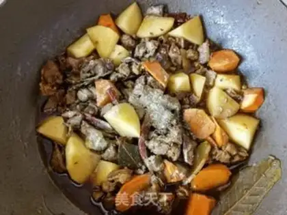 Make Carrot potatoes, lamb stew step 12