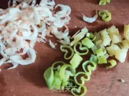 Make Tomato pasta fish soup step 3