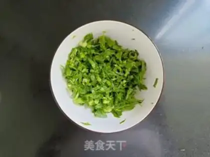 Make Celery mushrooms and eggplants step 1