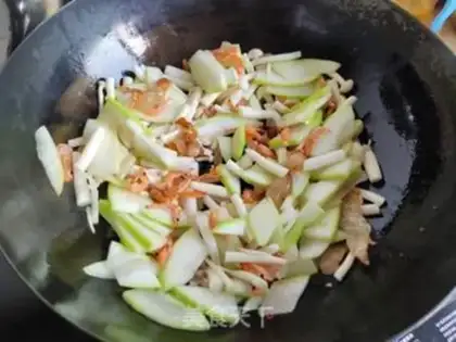 Make Shrimp, puffy mushrooms step 6