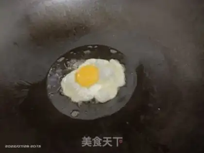 Make Pumpkin egg soup step 1