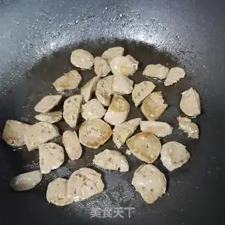 Make The meatballs are made of bitter melons step 2
