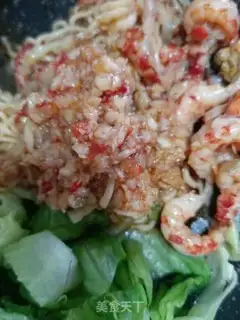 Make Garlic lobster noodles step 5