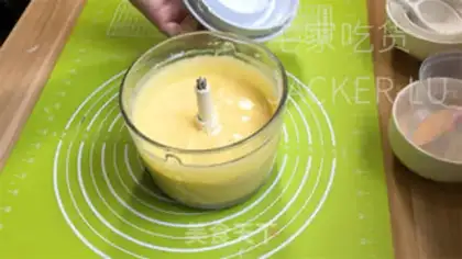Make Banana muffins step 2