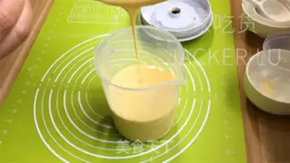 Make Banana muffins step 3