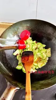Make Jealousy with a pumpkin step 5