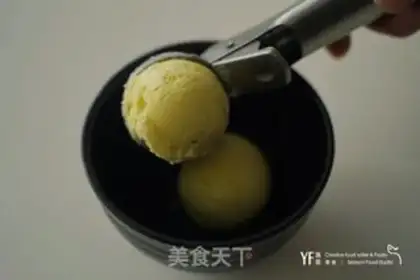 Make The melon picks up the boulder ice cream step 4
