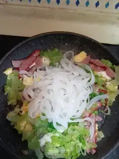 Make Eggs, sausage, river powder step 7
