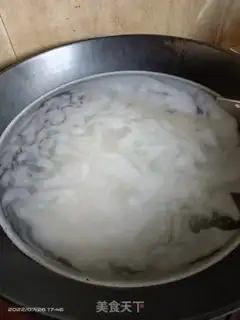 Make Seafood congee step 0