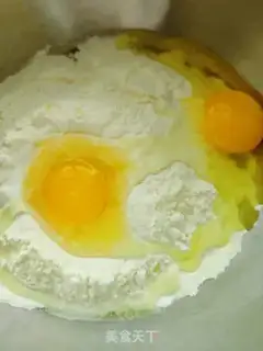 Make Egg waffles step 1