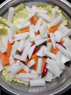 Make Homemade pickles step 1