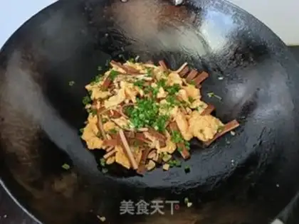 Make Scrambled eggs step 7